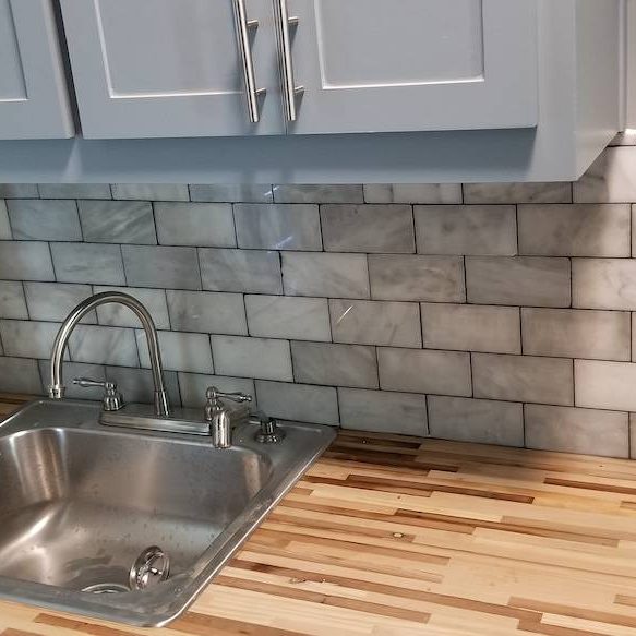 white-tile-kitchen-backsplash